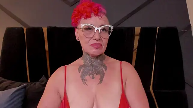 mistress_sandy élő XXX-chatje