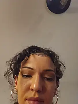 Chat +18 de ViviBecker ao vivo