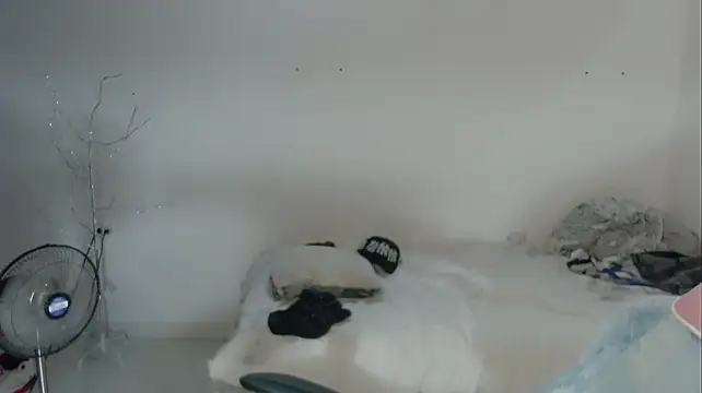 Chat XXX en directo de FUNNY_DICK_