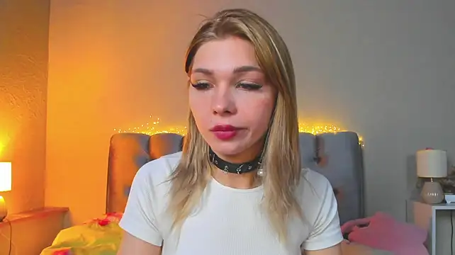 Blondy_Fina Live XXX Chat