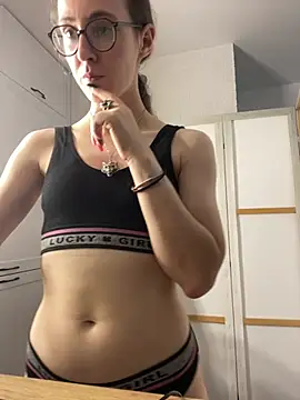 MartiniiSelenna's Live XXX Chat