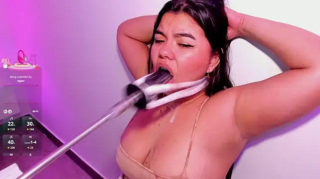 צ'אט XXX בשידור חי של klhoe_boobs