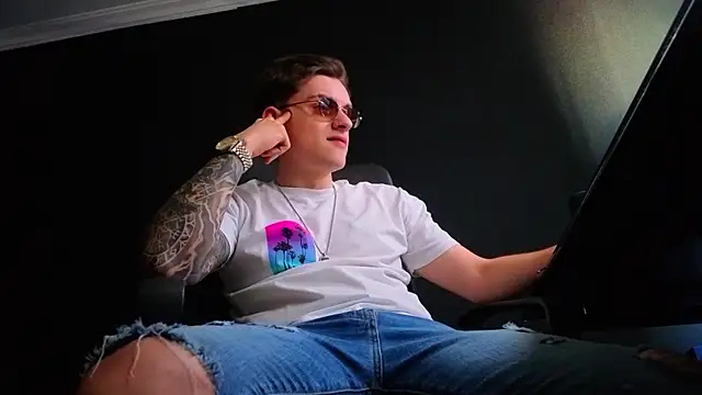 FelixStarkk élő XXX-chatje