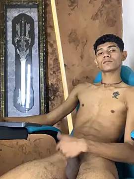 دردشة sex_boy33_ الجنسية المباشرة