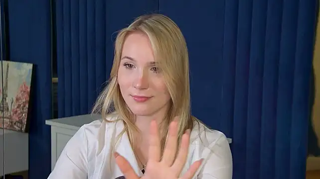 ElaraVoltage Chat XXX in diretta