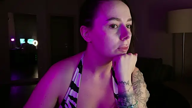 Di_na_Bell's Live XXX Chat