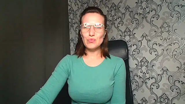 Kelly_Kisss Adlı Modelin Canlı XXX Sohbeti