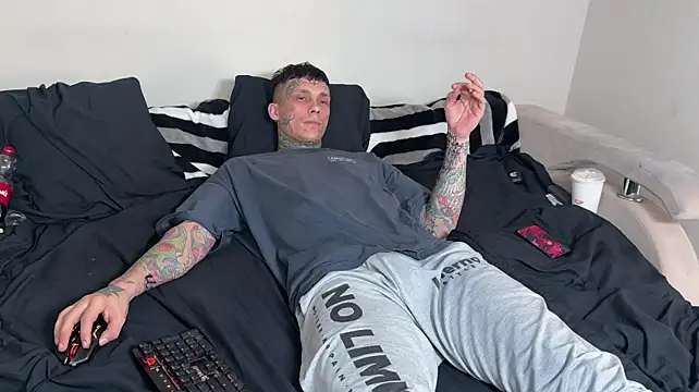 Chat XXX en directo de Anubisgods