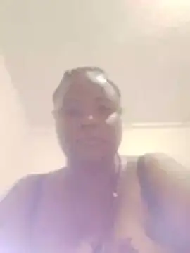 bigtitssxxn Live XXX chat