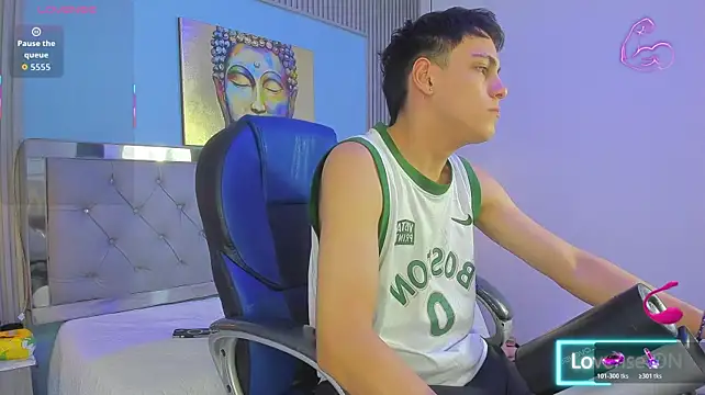 Ethanx18_ Chat XXX in diretta