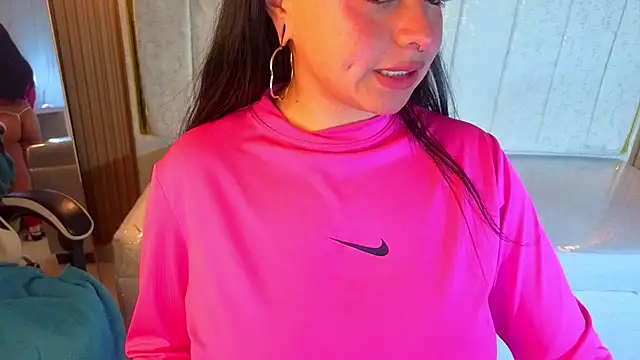 Chat +18 de Luciana_Tx ao vivo