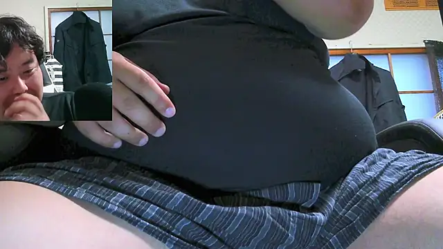 82no_kikimaru: διαδικτυακό σόου στην κάμερα