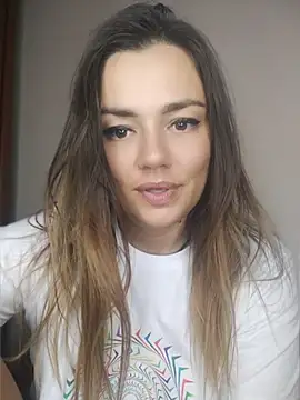 Chat +18 de KrissSexi ao vivo