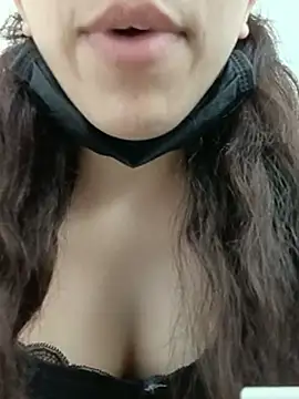 HazelCharm Adlı Modelin Canlı XXX Sohbeti
