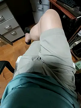 zxc9090zxc's Live XXX Chat