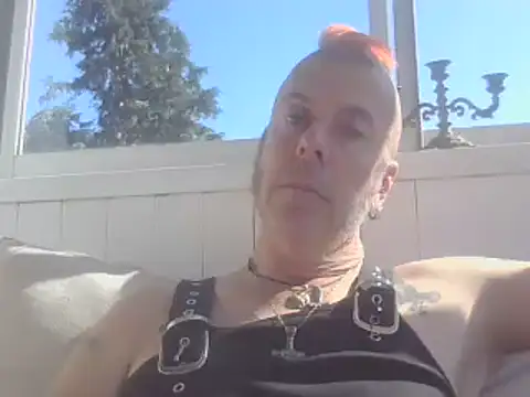 SHARPSkinhead Live XXX-chat