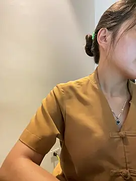 Bella_7777's Live XXX Chat