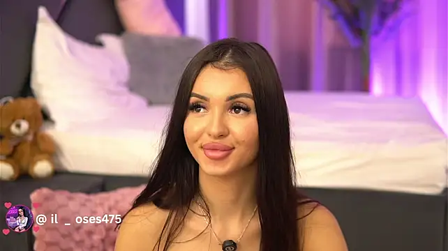 LilaRoses' Live XXX Chat