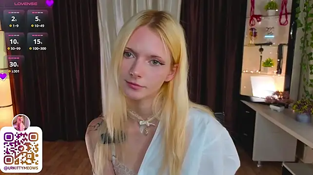 helly_hoff Chat XXX live