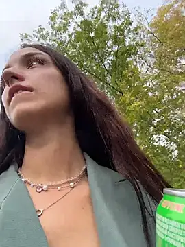 DollyTall élő XXX-chatje