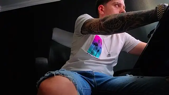FelixStarkk live XXX chat