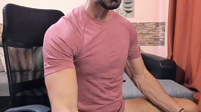 XXX chat uživo modela HotHunkTrainer