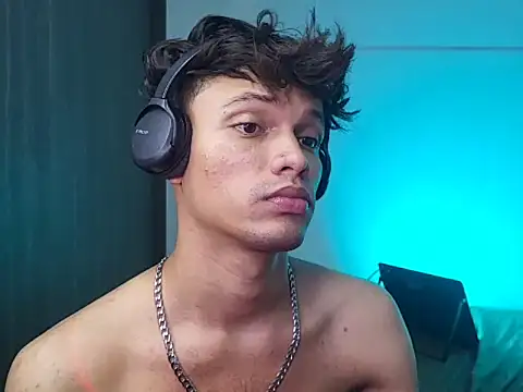 AlexxxGod: вебкам-шоу