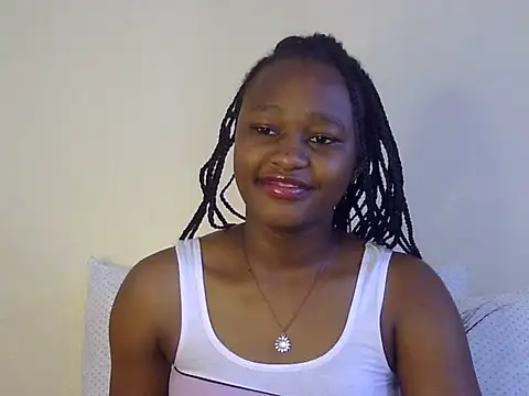 XXX chat uživo modela Petite_Ebony10