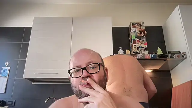 theitalianbear Live XXX-chat