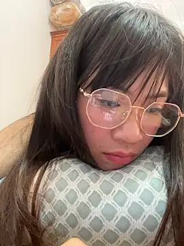 -Lyly_69のライブXXXチャット