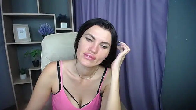 MilaLoona Live XXX-Chat
