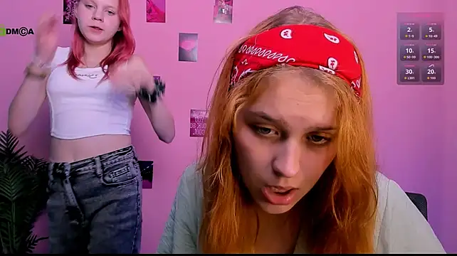 צ'אט XXX בשידור חי של roxy_starr_