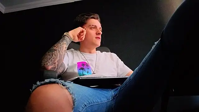 Chat XXX Live FelixStarkk