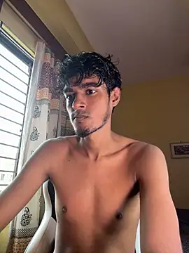 XXX chat uživo modela GunSlay