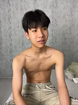 guoguo18 Chat XXX live