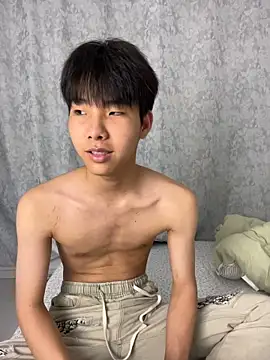 guoguo18 即時 XXX 聊天
