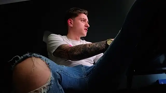 FelixStarkk 라이브 XXX 채팅