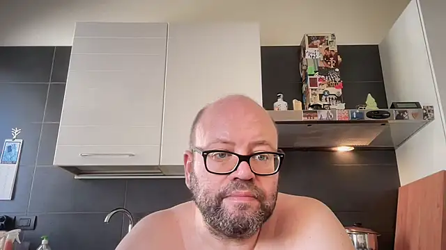 Živý XXX chat theitalianbear