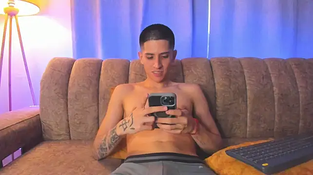 Steven_21Cm Live XXX Chat