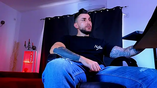 Chat XXX en directo de MightyAaron66