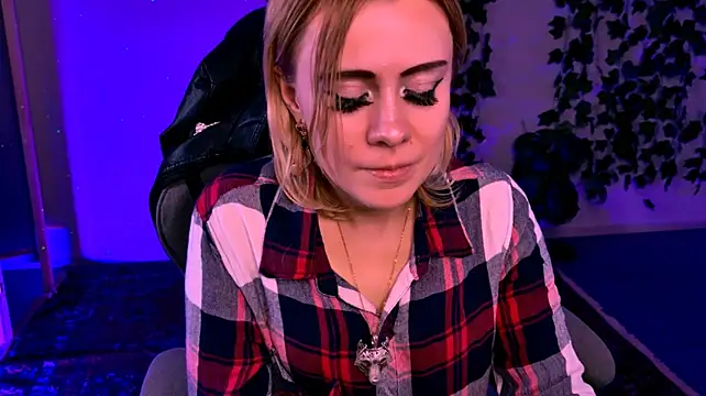 Kumiho_7777 Adlı Modelin Canlı XXX Sohbeti