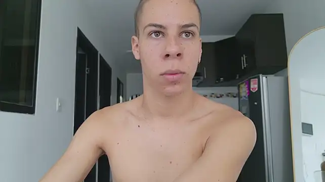 grey___27 Adlı Modelin Canlı XXX Sohbeti