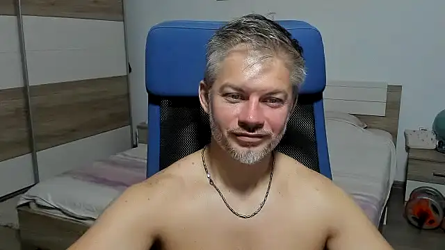RobbyShawz: вебкам-шоу