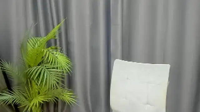 NikkiSummer's Live XXX Chat
