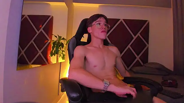 Axel_Royce Chat XXX in diretta