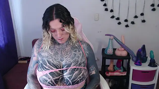 SLOPPYTITSS Live XXX-Chat