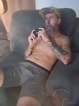 longerFellow's Live XXX Chat