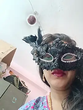thanusi_2 Adlı Modelin Canlı XXX Sohbeti