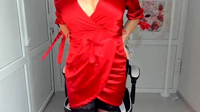 ChloeVibee Chat XXX in diretta
