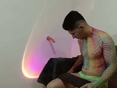 maxstrongboy Chat XXX live